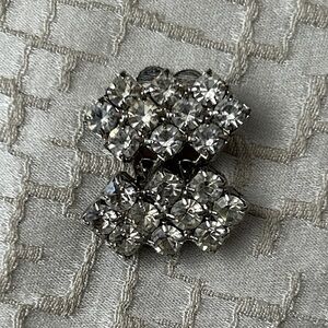 Silver tone & Crystal 👠 clips